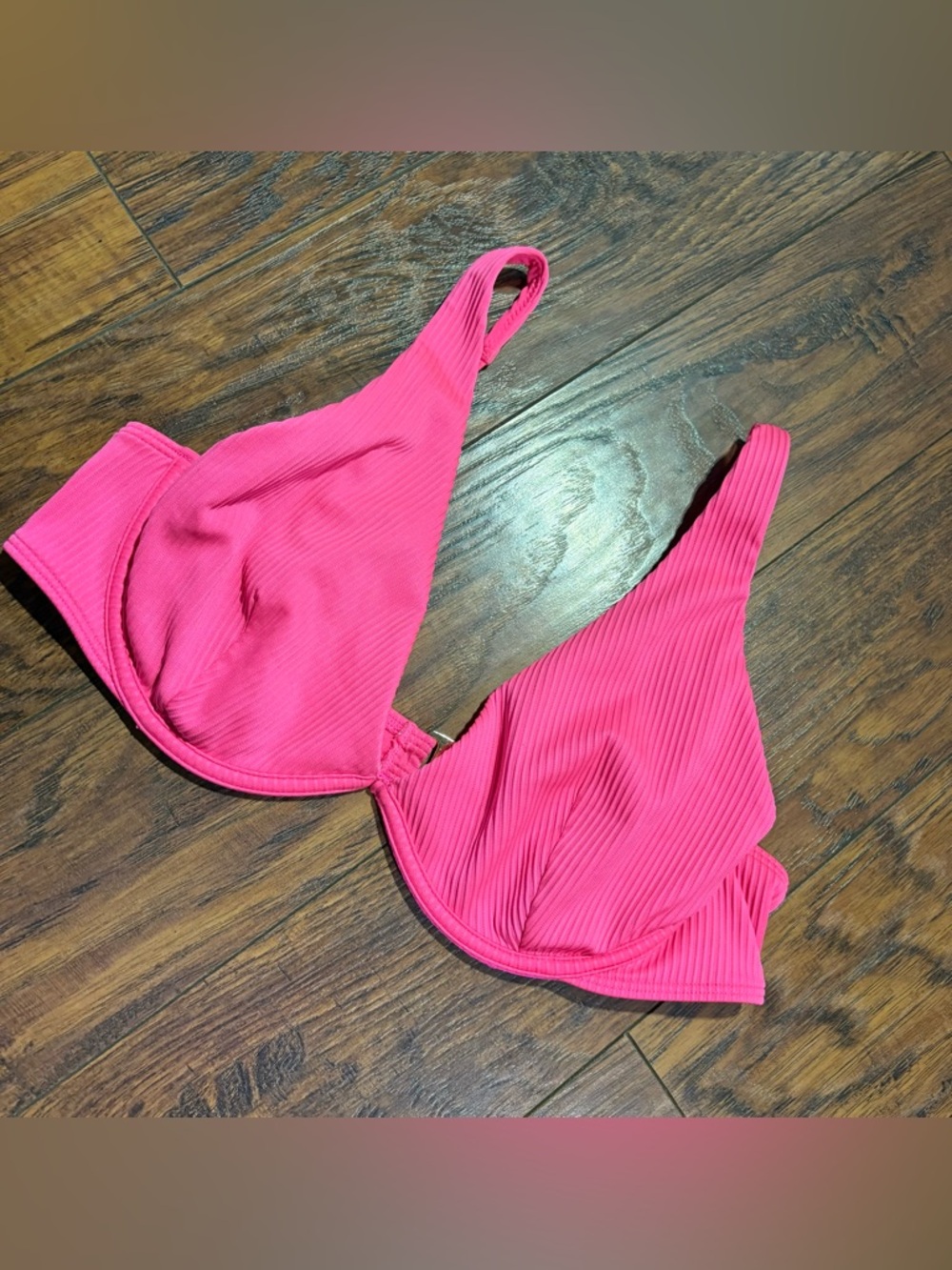 Hollister women’s size L hot pink bikini top